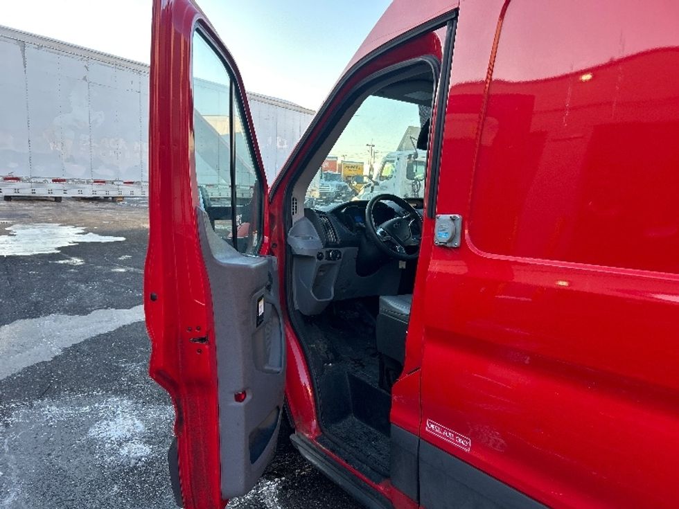 Refrigerated Truck-Light and Medium Duty Trucks-Ford-2019-Transit 350-West Babylon-NY-38,086\n\t\tmiles-$ 35,750 - Image 16