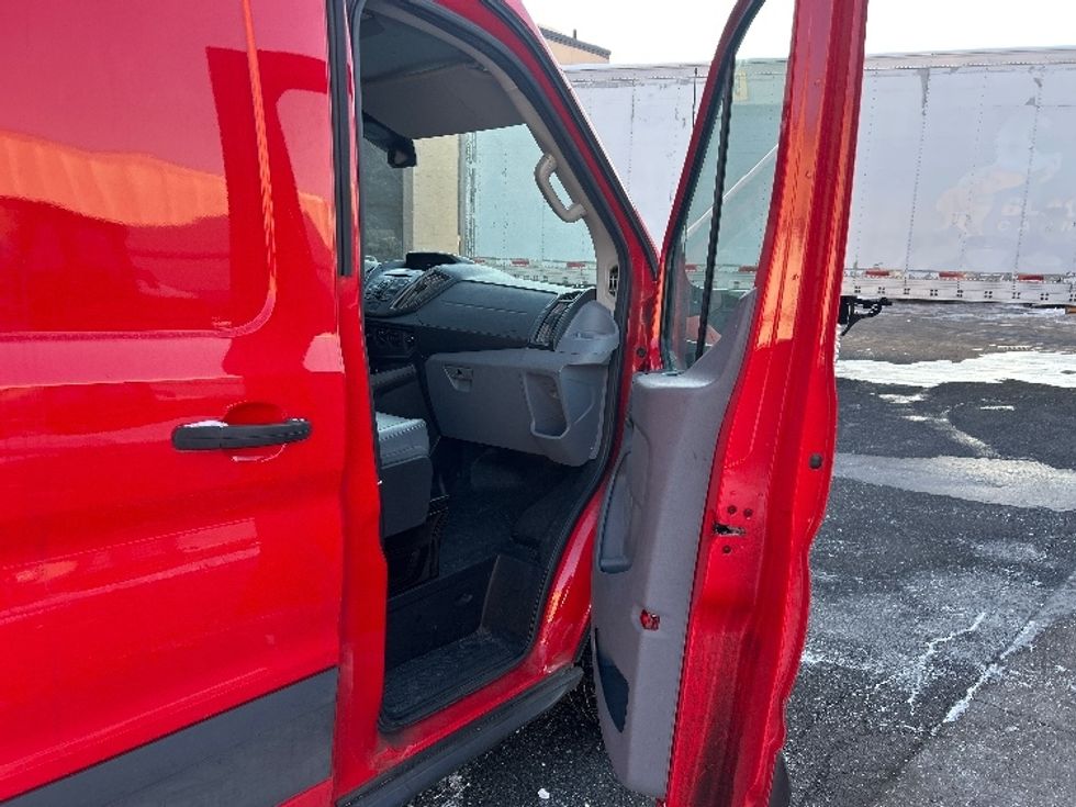 Refrigerated Truck-Light and Medium Duty Trucks-Ford-2019-Transit 350-West Babylon-NY-38,086\n\t\tmiles-$ 35,750 - Image 20