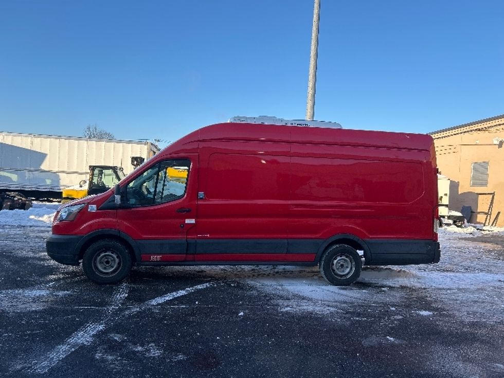 Refrigerated Truck-Light and Medium Duty Trucks-Ford-2019-Transit 350-West Babylon-NY-38,086\n\t\tmiles-$ 35,750 - Image 4
