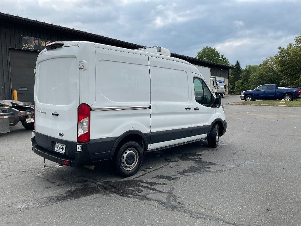 Refrigerated Truck-Light and Medium Duty Trucks-Ford-2020-Transit 250-Albany-NY-159,131\n\t\tmiles-$ 30,500 - Image 12