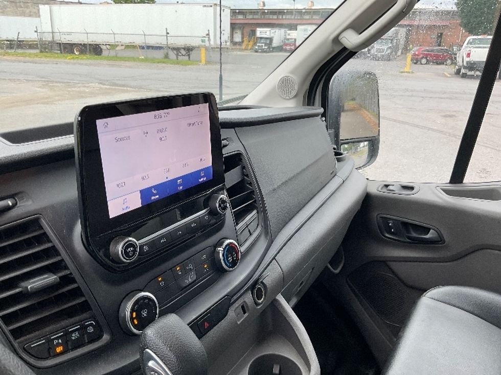 Refrigerated Truck-Light and Medium Duty Trucks-Ford-2020-Transit 250-Albany-NY-159,131\n\t\tmiles-$ 30,500 - Image 17