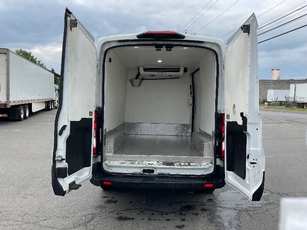 Refrigerated Truck-Light and Medium Duty Trucks-Ford-2020-Transit 250-Albany-NY-159,131\n\t\tmiles-$ 30,500 - Image 8