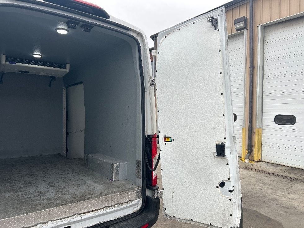 Refrigerated Truck-Light and Medium Duty Trucks-Ford-2020-Transit 250-Braintree-MA-122,955\n\t\tmiles-$ 26,250 - Image 12