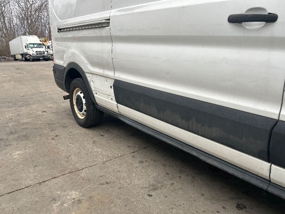 Refrigerated Truck-Light and Medium Duty Trucks-Ford-2020-Transit 250-Braintree-MA-122,955\n\t\tmiles-$ 26,250 - Image 14