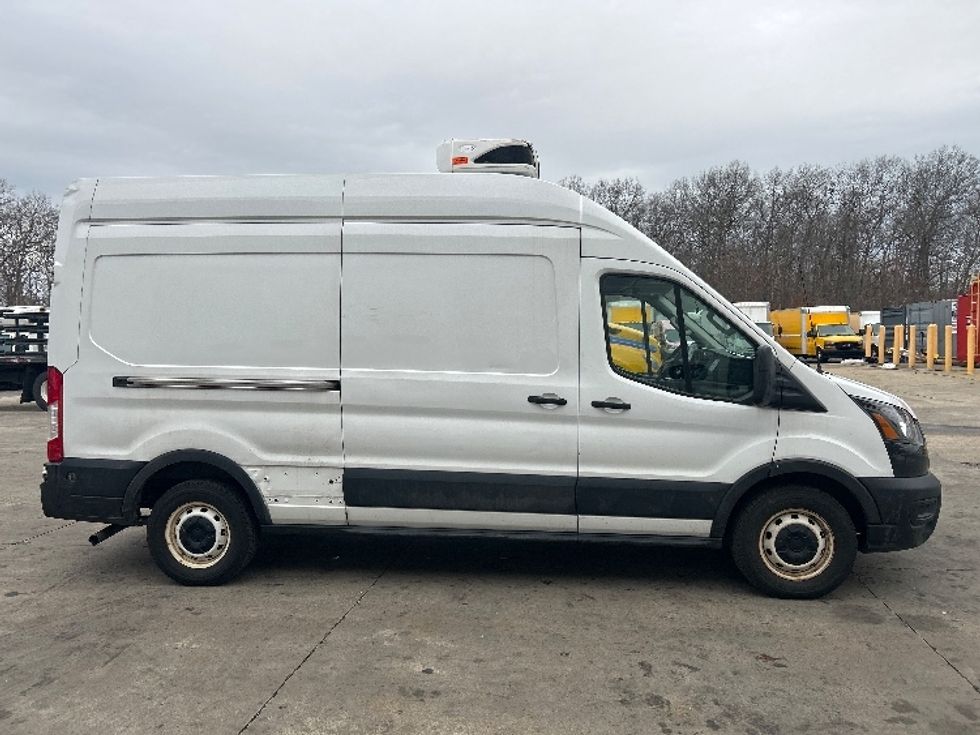 Refrigerated Truck-Light and Medium Duty Trucks-Ford-2020-Transit 250-Braintree-MA-122,955\n\t\tmiles-$ 26,250 - Image 15