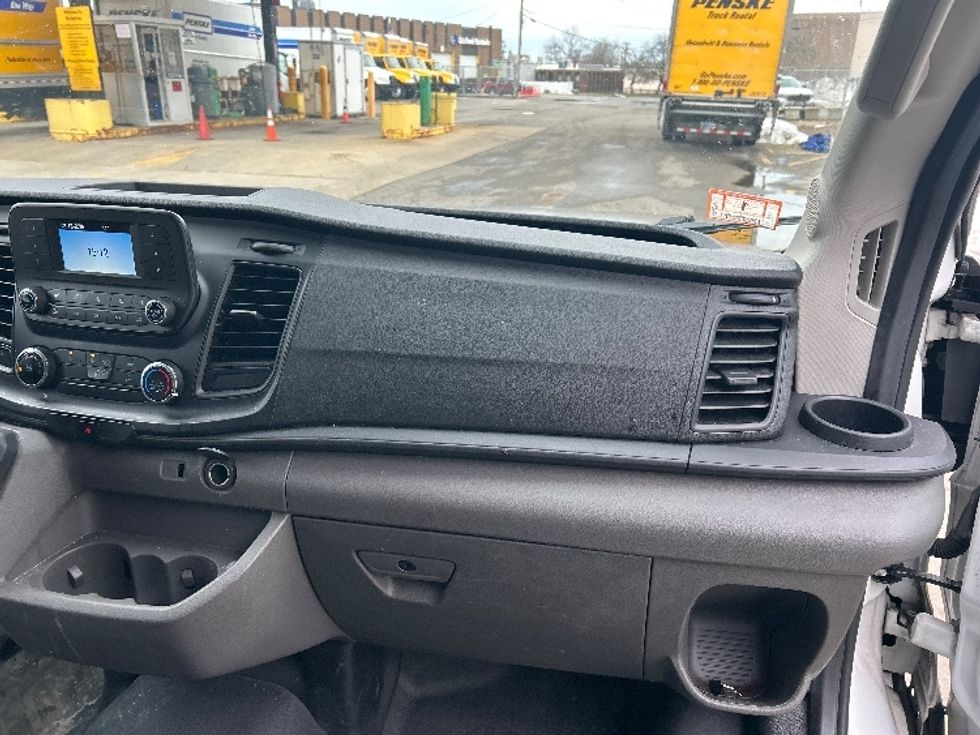 Refrigerated Truck-Light and Medium Duty Trucks-Ford-2020-Transit 250-Braintree-MA-122,955\n\t\tmiles-$ 26,250 - Image 21