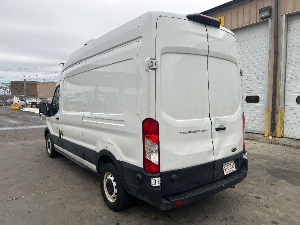 Refrigerated Truck-Light and Medium Duty Trucks-Ford-2020-Transit 250-Braintree-MA-122,955\n\t\tmiles-$ 26,250 - Image 6