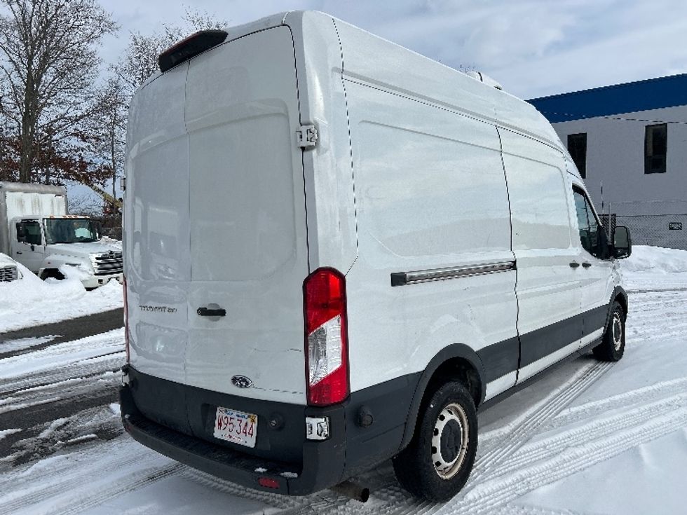 Refrigerated Truck-Light and Medium Duty Trucks-Ford-2020-Transit 250-Braintree-MA-84,277\n\t\tmiles-$ 29,250 - Image 12