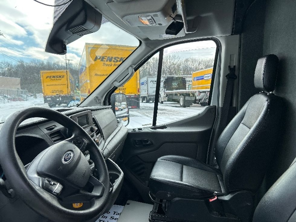 Refrigerated Truck-Light and Medium Duty Trucks-Ford-2020-Transit 250-Braintree-MA-84,277\n\t\tmiles-$ 29,250 - Image 18