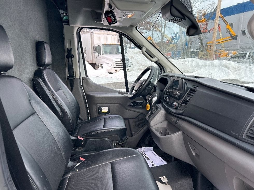 Refrigerated Truck-Light and Medium Duty Trucks-Ford-2020-Transit 250-Braintree-MA-84,277\n\t\tmiles-$ 29,250 - Image 21