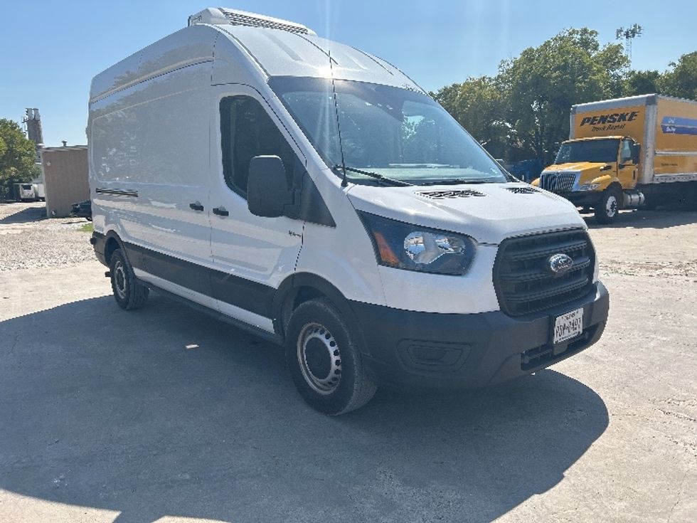 Refrigerated Truck-Light and Medium Duty Trucks-Ford-2020-Transit 250-Dallas-TX-136,613\n\t\tmiles-$ 26,000 - Image 1