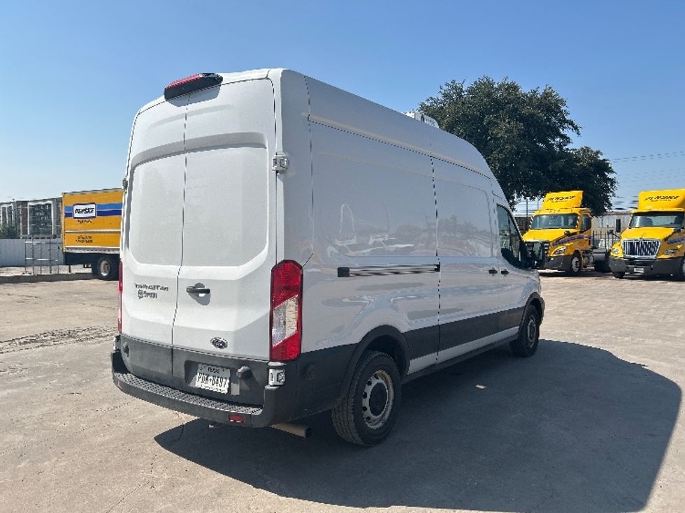 Refrigerated Truck-Light and Medium Duty Trucks-Ford-2020-Transit 250-Dallas-TX-136,613\n\t\tmiles-$ 26,000 - Image 11