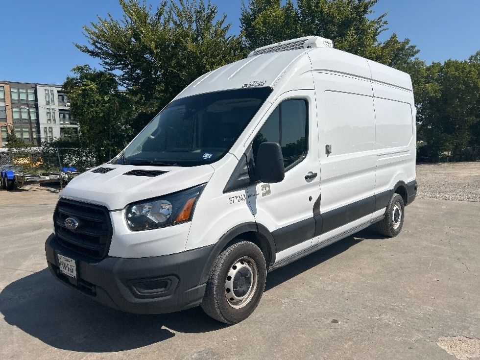 Refrigerated Truck-Light and Medium Duty Trucks-Ford-2020-Transit 250-Dallas-TX-136,613\n\t\tmiles-$ 26,000 - Image 3