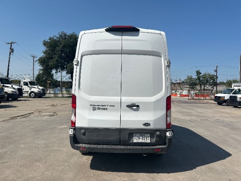 Refrigerated Truck-Light and Medium Duty Trucks-Ford-2020-Transit 250-Dallas-TX-136,613\n\t\tmiles-$ 26,000 - Image 6