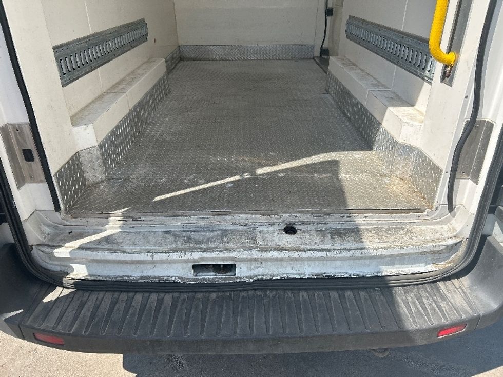 Refrigerated Truck-Light and Medium Duty Trucks-Ford-2020-Transit 250-Dallas-TX-136,613\n\t\tmiles-$ 26,000 - Image 8