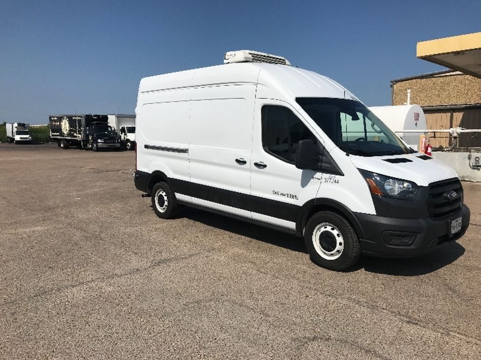 Refrigerated Truck-Light and Medium Duty Trucks-Ford-2020-Transit 250-Dallas-TX-137,892\n\t\tmiles-$ 25,750 - Image 1
