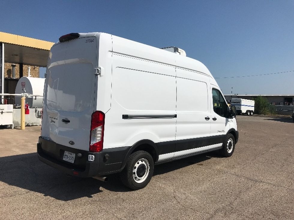 Refrigerated Truck-Light and Medium Duty Trucks-Ford-2020-Transit 250-Dallas-TX-137,892\n\t\tmiles-$ 25,750 - Image 12