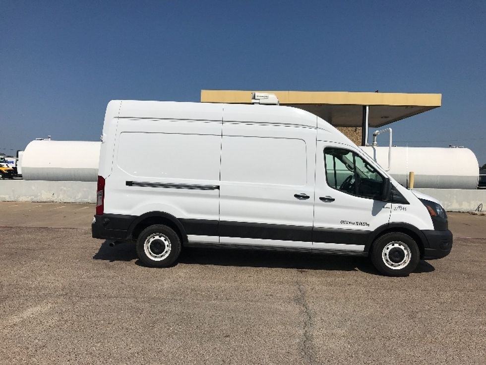 Refrigerated Truck-Light and Medium Duty Trucks-Ford-2020-Transit 250-Dallas-TX-137,892\n\t\tmiles-$ 25,750 - Image 14