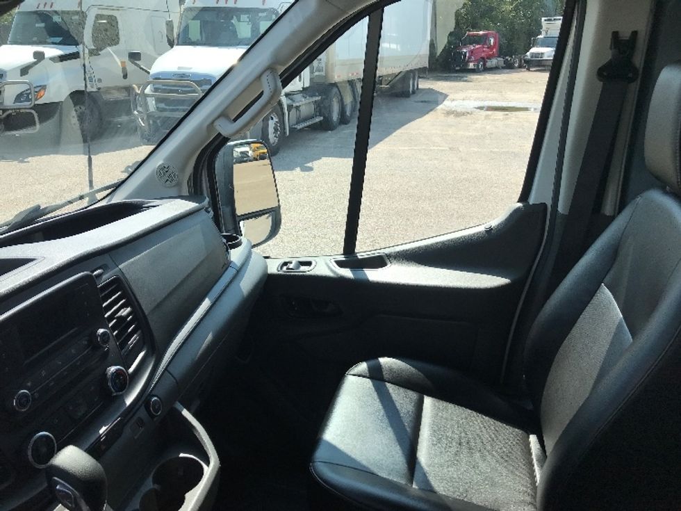 Refrigerated Truck-Light and Medium Duty Trucks-Ford-2020-Transit 250-Dallas-TX-137,892\n\t\tmiles-$ 25,750 - Image 18