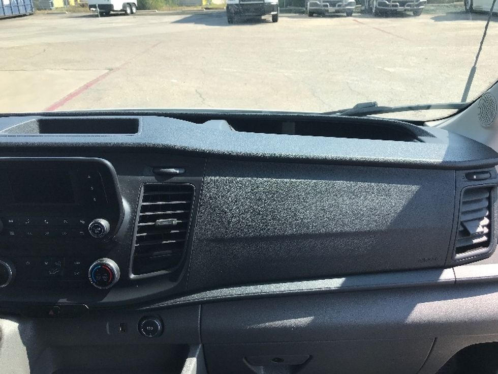 Refrigerated Truck-Light and Medium Duty Trucks-Ford-2020-Transit 250-Dallas-TX-137,892\n\t\tmiles-$ 25,750 - Image 20