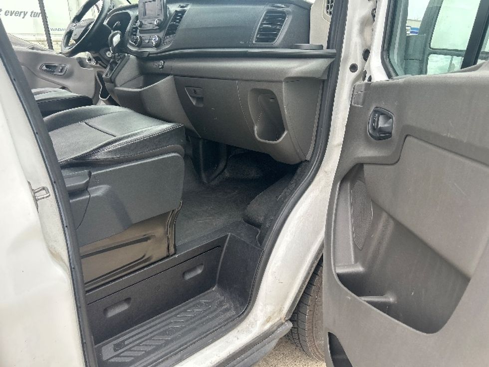 Refrigerated Truck-Light and Medium Duty Trucks-Ford-2020-Transit 250-Houston-TX-102,862\n\t\tmiles-$ 30,500 - Image 17