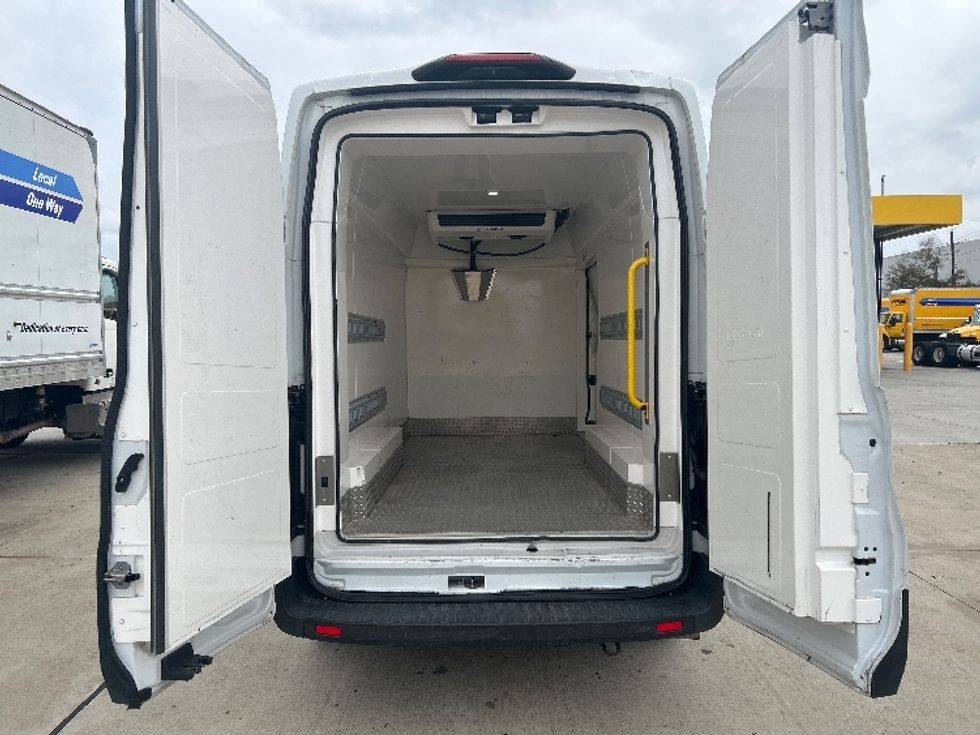Refrigerated Truck-Light and Medium Duty Trucks-Ford-2020-Transit 250-Houston-TX-102,862\n\t\tmiles-$ 30,500 - Image 7