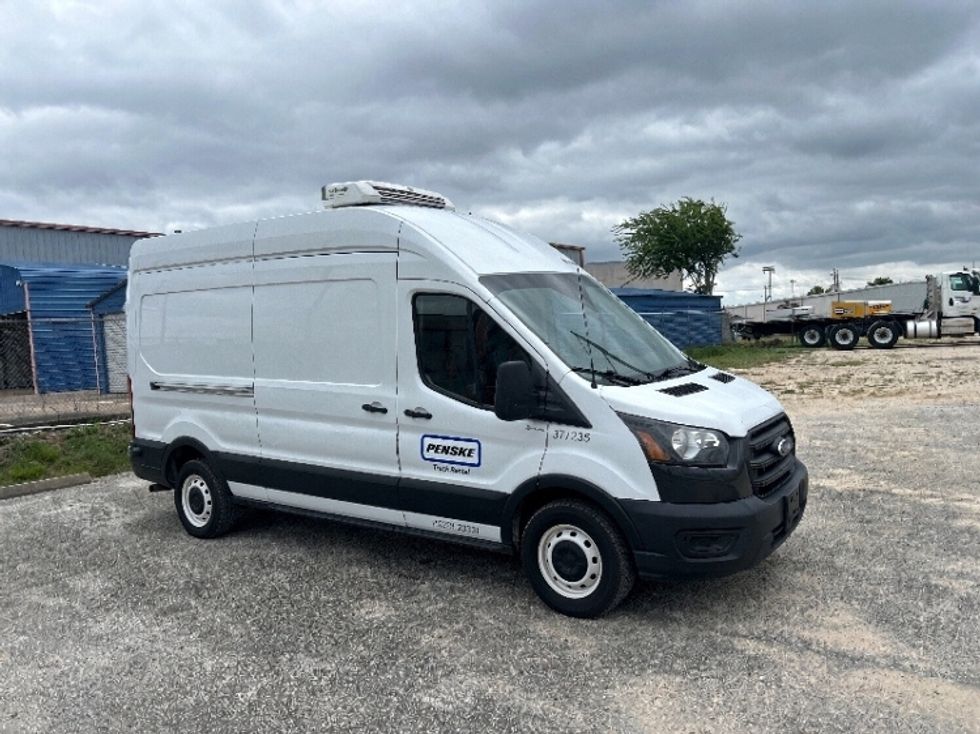 Refrigerated Truck-Light and Medium Duty Trucks-Ford-2020-Transit 250-Houston-TX-125,768\n\t\tmiles-$ 32,000 - Image 1