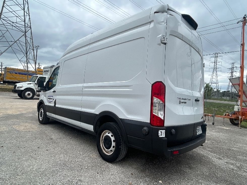 Refrigerated Truck-Light and Medium Duty Trucks-Ford-2020-Transit 250-Houston-TX-125,768\n\t\tmiles-$ 32,000 - Image 5