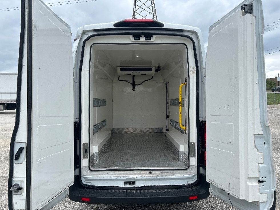 Refrigerated Truck-Light and Medium Duty Trucks-Ford-2020-Transit 250-Houston-TX-125,768\n\t\tmiles-$ 32,000 - Image 8