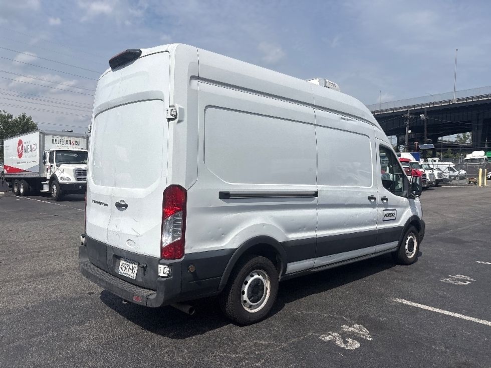 Refrigerated Truck-Light and Medium Duty Trucks-Ford-2020-Transit 250-Jamaica-NY-136,332\n\t\tmiles-$ 32,250 - Image 12