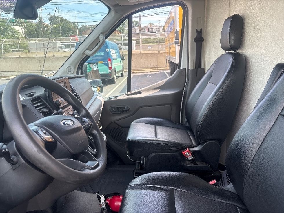 Refrigerated Truck-Light and Medium Duty Trucks-Ford-2020-Transit 250-Jamaica-NY-136,332\n\t\tmiles-$ 32,250 - Image 18