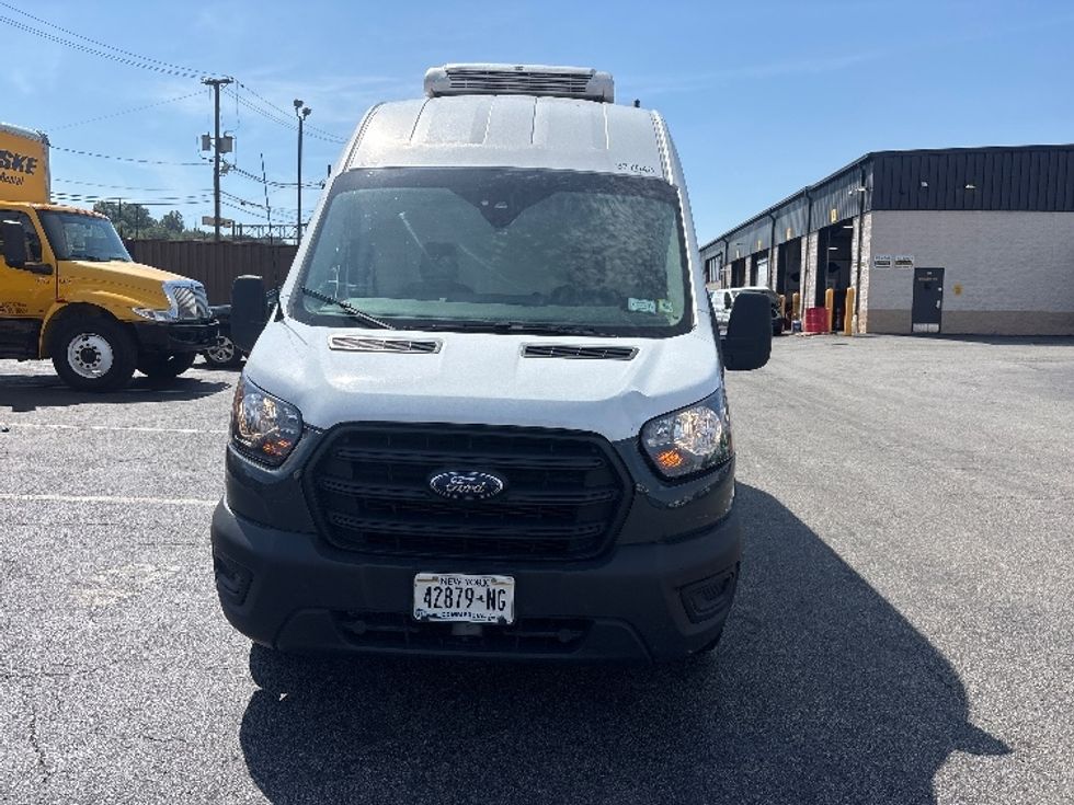 Refrigerated Truck-Light and Medium Duty Trucks-Ford-2020-Transit 250-Jamaica-NY-136,332\n\t\tmiles-$ 32,250 - Image 2