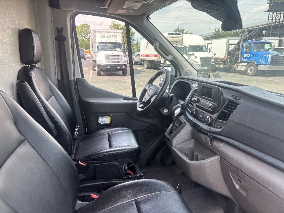 Refrigerated Truck-Light and Medium Duty Trucks-Ford-2020-Transit 250-Jamaica-NY-136,332\n\t\tmiles-$ 32,250 - Image 21