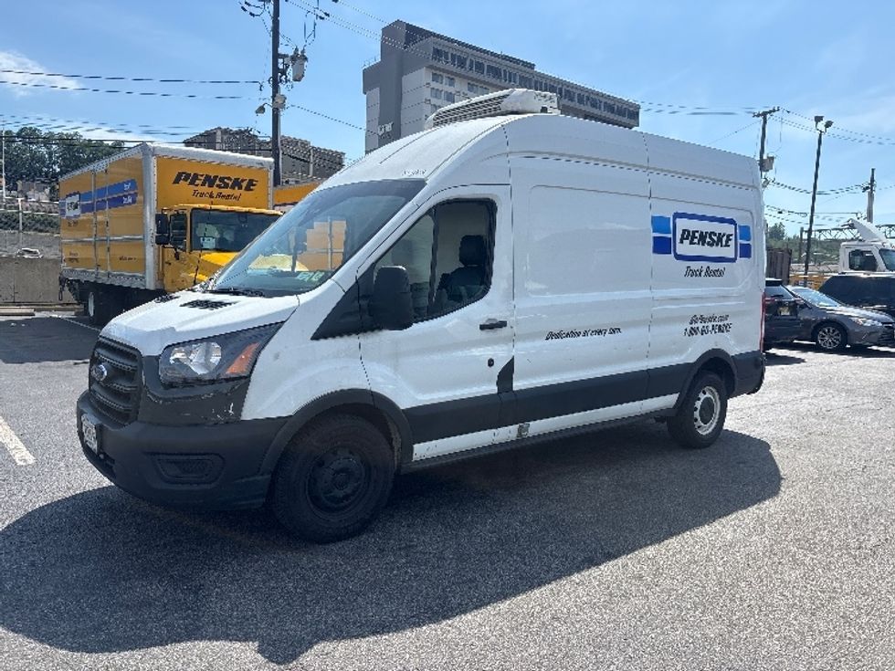 Refrigerated Truck-Light and Medium Duty Trucks-Ford-2020-Transit 250-Jamaica-NY-136,332\n\t\tmiles-$ 32,250 - Image 3