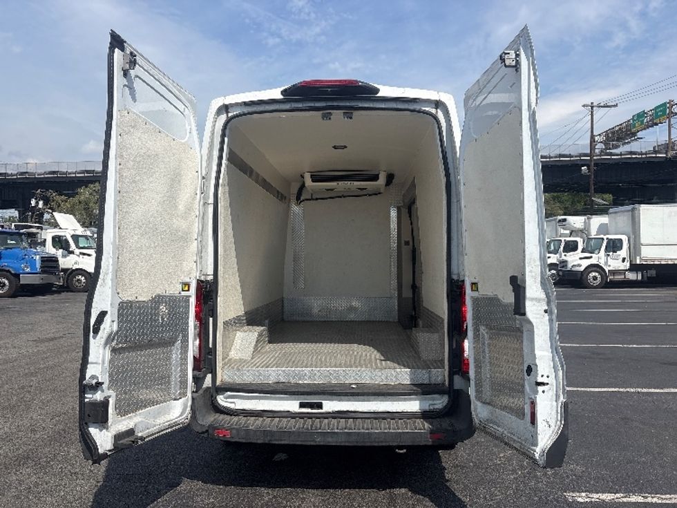 Refrigerated Truck-Light and Medium Duty Trucks-Ford-2020-Transit 250-Jamaica-NY-136,332\n\t\tmiles-$ 32,250 - Image 8