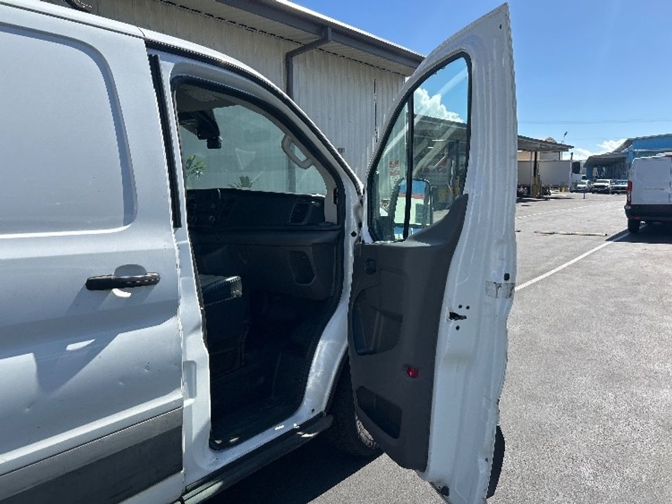 Refrigerated Truck-Light and Medium Duty Trucks-Ford-2020-Transit 250-La Mirada-CA-54,728\n\t\tmiles-$ 34,250 - Image 20