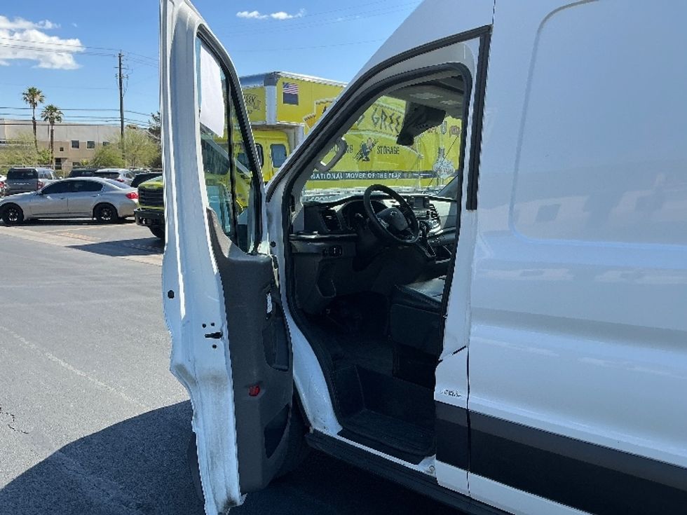 Refrigerated Truck-Light and Medium Duty Trucks-Ford-2020-Transit 250-Las Vegas-NV-115,463\n\t\tmiles-$ 33,000 - Image 15