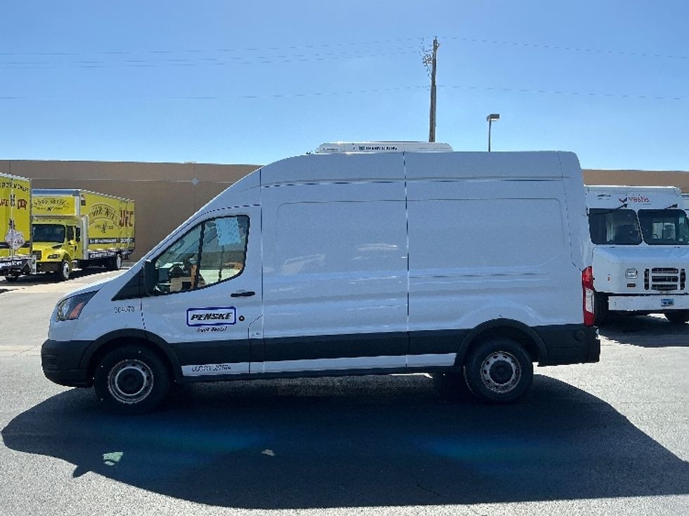 Refrigerated Truck-Light and Medium Duty Trucks-Ford-2020-Transit 250-Las Vegas-NV-115,463\n\t\tmiles-$ 33,000 - Image 4
