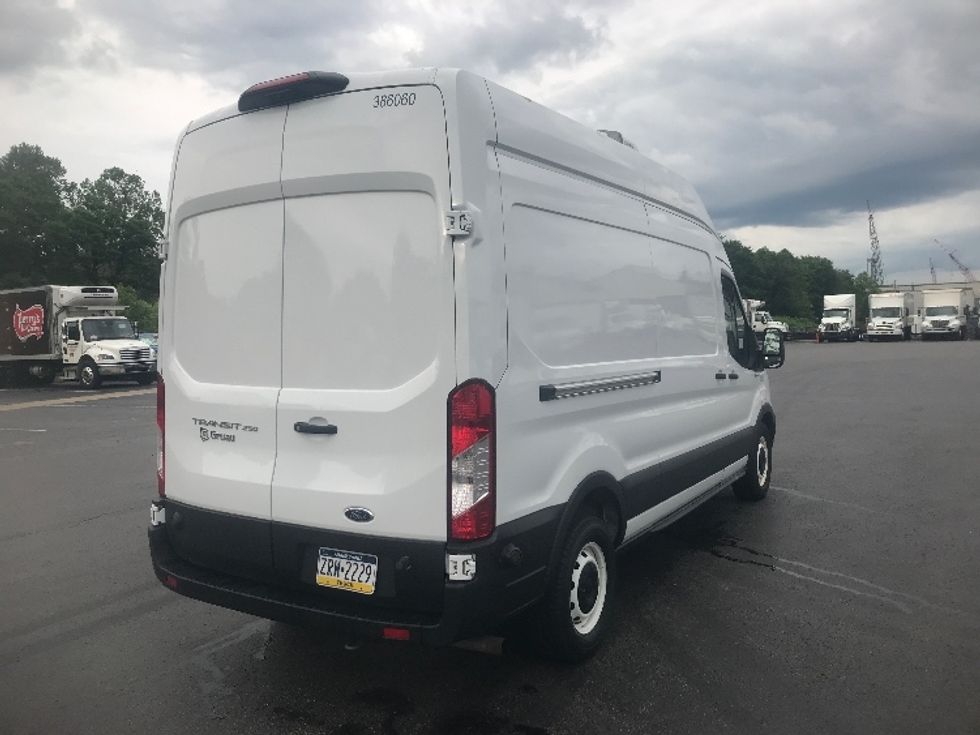 Refrigerated Truck-Light and Medium Duty Trucks-Ford-2020-Transit 250-Pittsburgh-PA-80,000\n\t\tmiles-$ 30,750 - Image 11