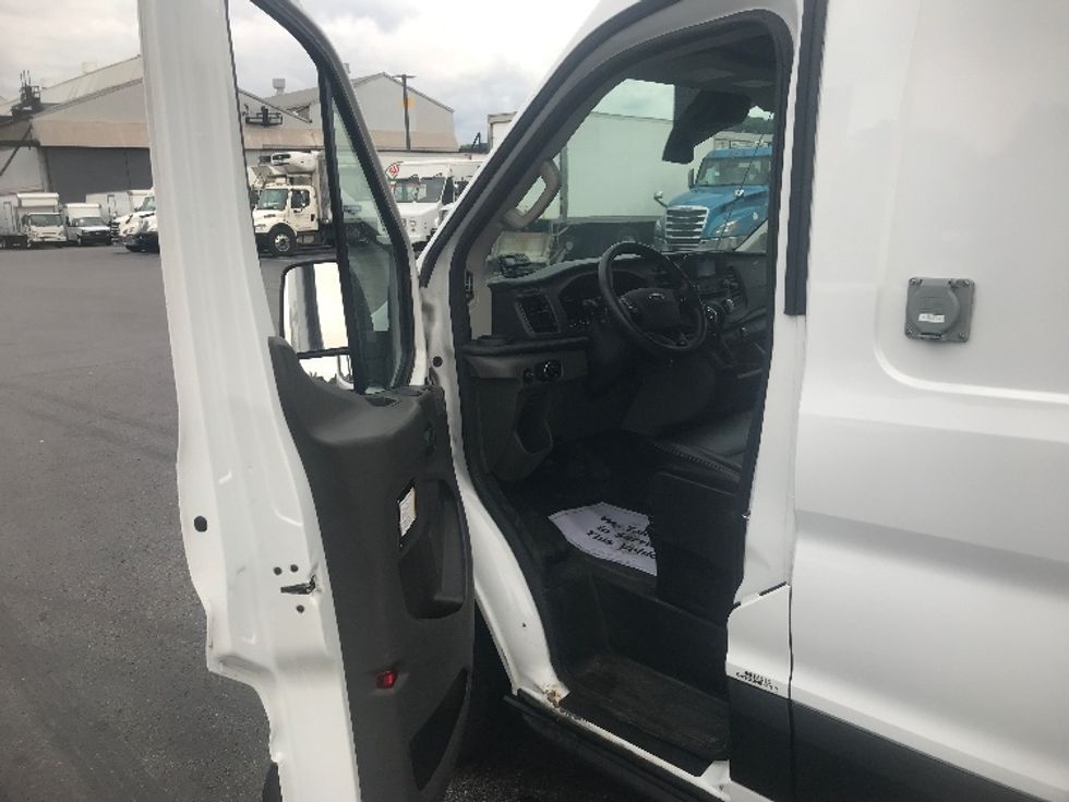Refrigerated Truck-Light and Medium Duty Trucks-Ford-2020-Transit 250-Pittsburgh-PA-80,000\n\t\tmiles-$ 30,750 - Image 14