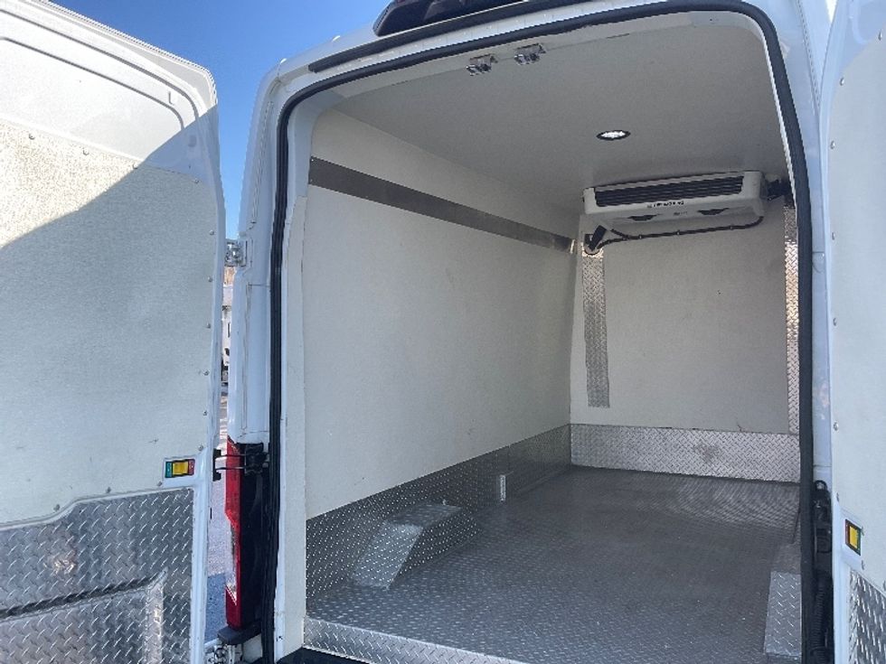 Refrigerated Truck-Light and Medium Duty Trucks-Ford-2020-Transit 250-Pittsburgh-PA-92,441\n\t\tmiles-$ 28,500 - Image 11