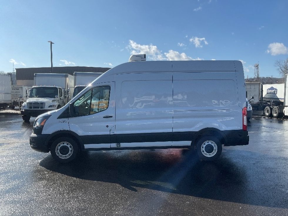 Refrigerated Truck-Light and Medium Duty Trucks-Ford-2020-Transit 250-Pittsburgh-PA-92,441\n\t\tmiles-$ 28,500 - Image 4