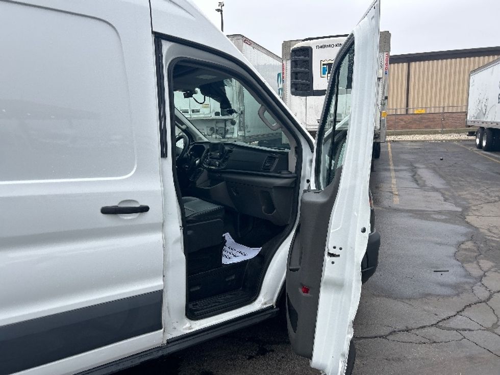 Refrigerated Truck-Light and Medium Duty Trucks-Ford-2020-Transit 250-Sturtevant-WI-86,939\n\t\tmiles-$ 29,000 - Image 20