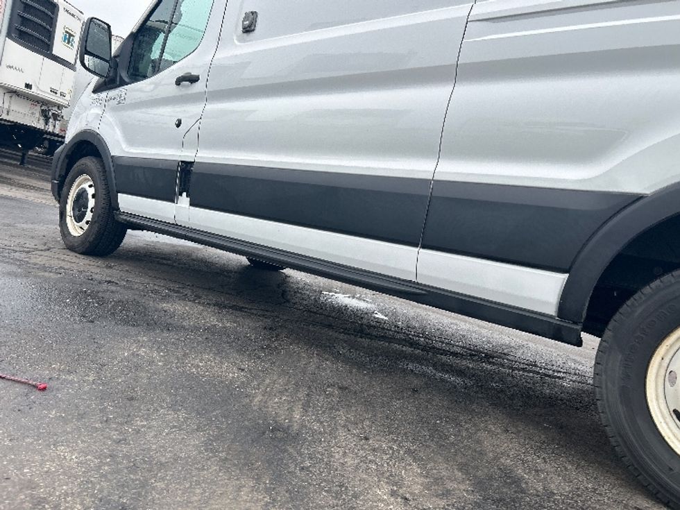 Refrigerated Truck-Light and Medium Duty Trucks-Ford-2020-Transit 250-Sturtevant-WI-86,939\n\t\tmiles-$ 29,000 - Image 5