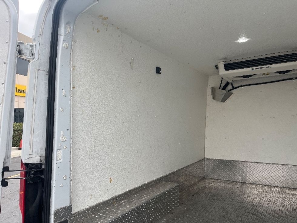 Refrigerated Truck-Light and Medium Duty Trucks-Ford-2020-Transit 250-Torrance-CA-164,185\n\t\tmiles-$ 19,000 - Image 11
