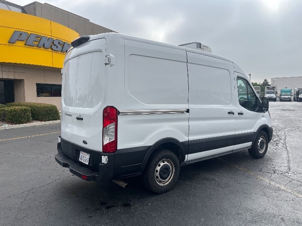 Refrigerated Truck-Light and Medium Duty Trucks-Ford-2020-Transit 250-Torrance-CA-164,185\n\t\tmiles-$ 19,000 - Image 13