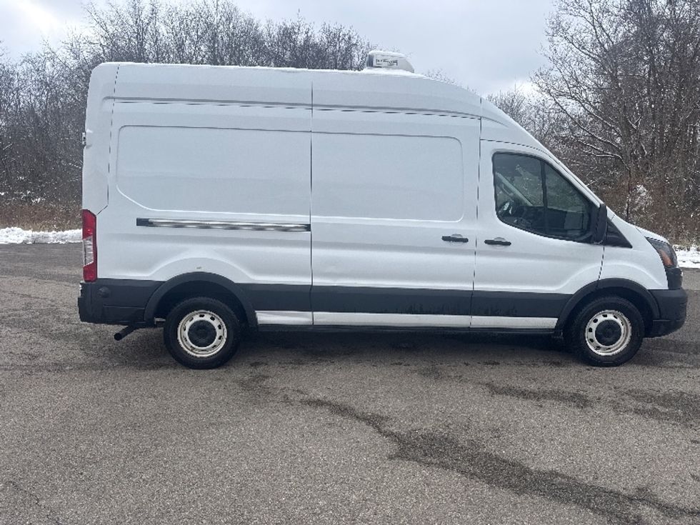 Refrigerated Truck-Light and Medium Duty Trucks-Ford-2020-Transit 250-Zanesville-OH-159,038\n\t\tmiles-$ 19,750 - Image 15