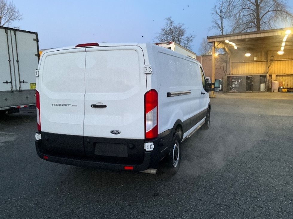 Refrigerated Truck-Light and Medium Duty Trucks-Ford-2020-Transit 350-Delta-BC-21,240\n\t\tkm-$ 42,250 - Image 12