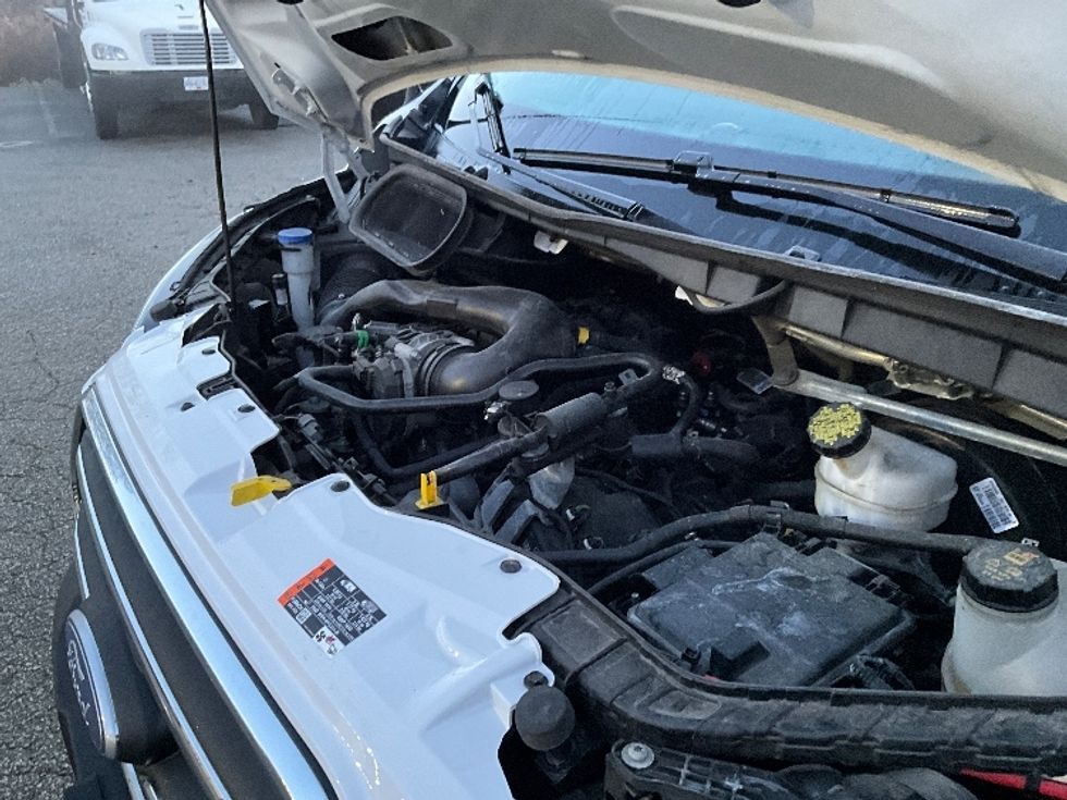 Refrigerated Truck-Light and Medium Duty Trucks-Ford-2020-Transit 350-Delta-BC-21,240\n\t\tkm-$ 42,250 - Image 23