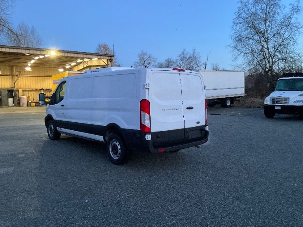 Refrigerated Truck-Light and Medium Duty Trucks-Ford-2020-Transit 350-Delta-BC-21,240\n\t\tkm-$ 42,250 - Image 6
